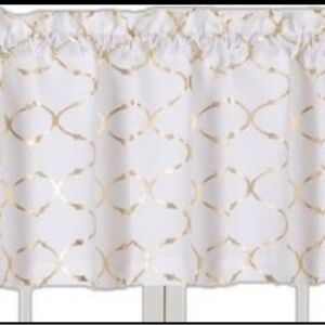 Chevonne Ultra Complete Quatrefoil Design Rod Pocket Valance 15" H x 56”W
